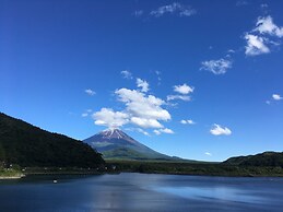 Shoji Lake Hotel