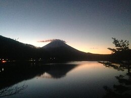 Shoji Lake Hotel