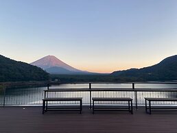 Shoji Lake Hotel