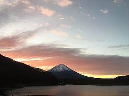 Shoji Lake Hotel