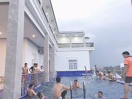 Tam Chau Luxury Hotel