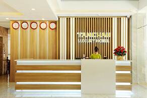 Tam Chau Luxury Hotel