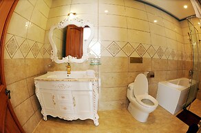 Tam Chau Luxury Hotel