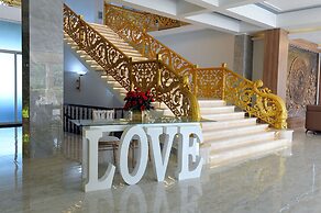 Tam Chau Luxury Hotel