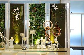 Tam Chau Luxury Hotel