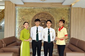 Tam Chau Luxury Hotel