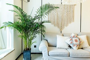 Guangzhou Xiwuju Service Apartment