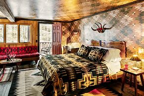 Urban Cowboy Lodge