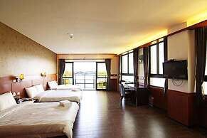 Lu Fang View Guest House