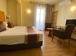 The Monalysa Suites & Residence