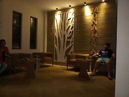 The Monalysa Suites & Residence