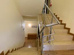 The Monalysa Suites & Residence