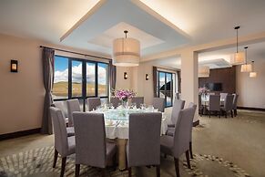 High Mountain Resort Shangri-la