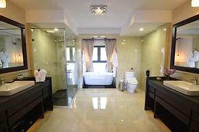 High Mountain Resort Shangri-la