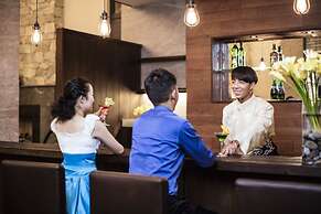 High Mountain Resort Shangri-la