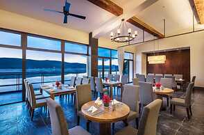 High Mountain Resort Shangri-la