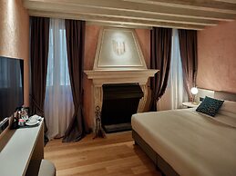 Ca' Dei Proverbi Suites - Wenice Deep Culture