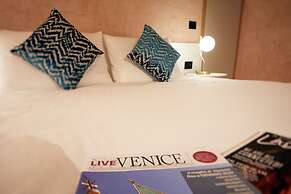 Ca' Dei Proverbi Suites - Wenice Deep Culture