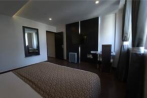 Hotel JSR Continental