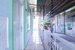 OYO 1755 De'balcon Accomodation Near Ngurah Rai Airport