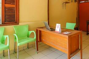 OYO 1755 De'balcon Accomodation Near Ngurah Rai Airport