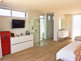 Peach on Beach Boutique Guesthouse