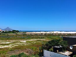 Peach on Beach Boutique Guesthouse