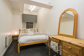 Royal Mile 5 BR Apartment nr Castle