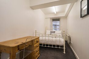 Royal Mile 5 BR Apartment nr Castle