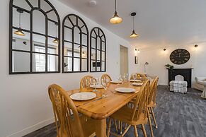 Royal Mile 5 BR Apartment nr Castle