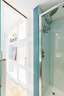 Modern Holland Park apartment