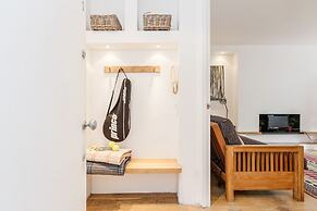 Modern Holland Park apartment