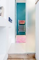 Modern Holland Park apartment