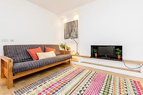 Modern Holland Park apartment