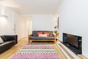 Modern Holland Park apartment