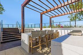 FV Dream 2 BED Apt+ Pool+ Free Parking Qfv211-16