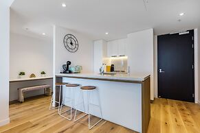 FV Dream 2 BED Apt+ Pool+ Free Parking Qfv211-16