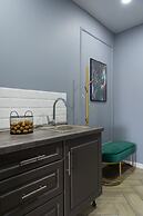 The V central apartments