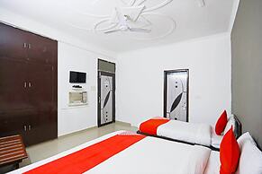 Capital O 29375 Hotel Rainbow Villa