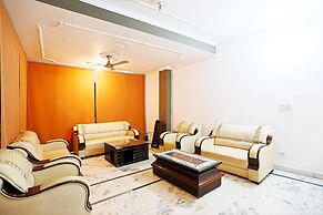 Capital O 29375 Hotel Rainbow Villa