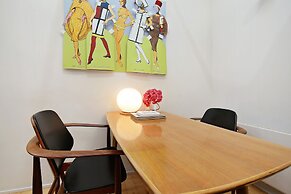 Bright Chic Garden Apartment