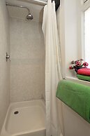 Bright Chic Garden Apartment