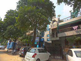 OYO 41215 Three Kings