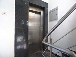 OYO 41215 Three Kings