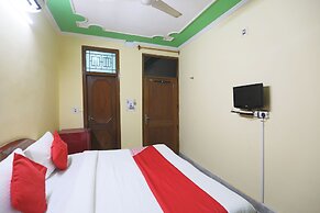 OYO 49985 Singh Hotel