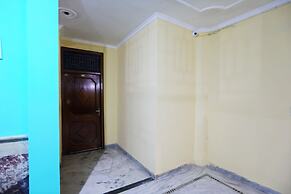 OYO 49985 Singh Hotel