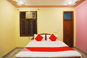 OYO 49985 Singh Hotel