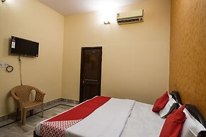 OYO 42790 Mukund Resort