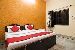 OYO 42790 Mukund Resort