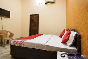 OYO 42790 Mukund Resort